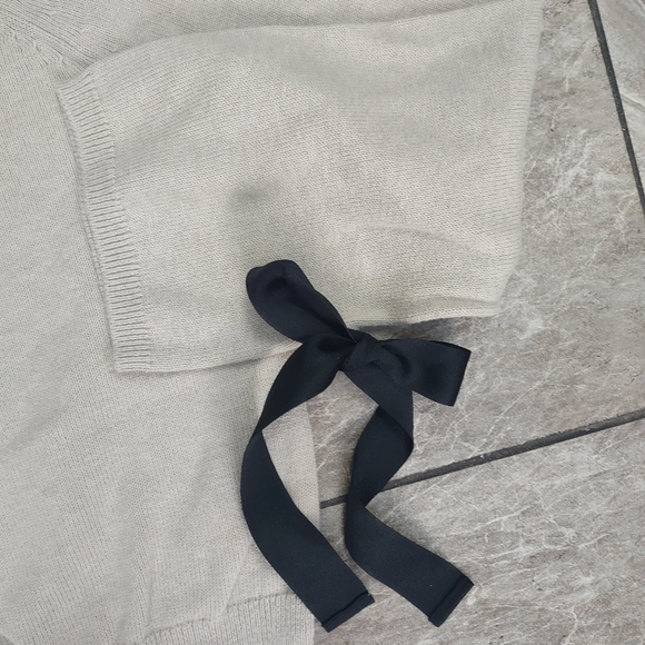 J. Crew Tie Bell Sleeve Sweater Blouse M - Picture 6 of 9